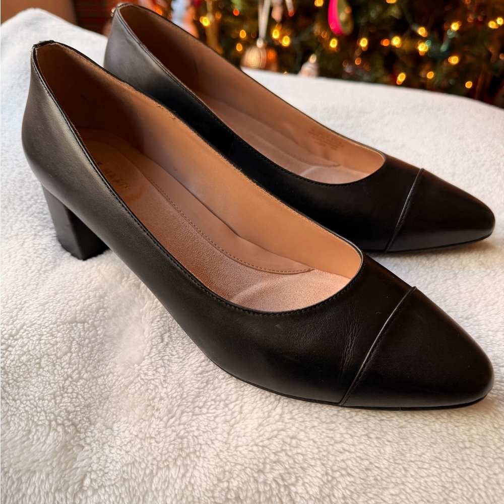 Elegant Black Women’s Pumps